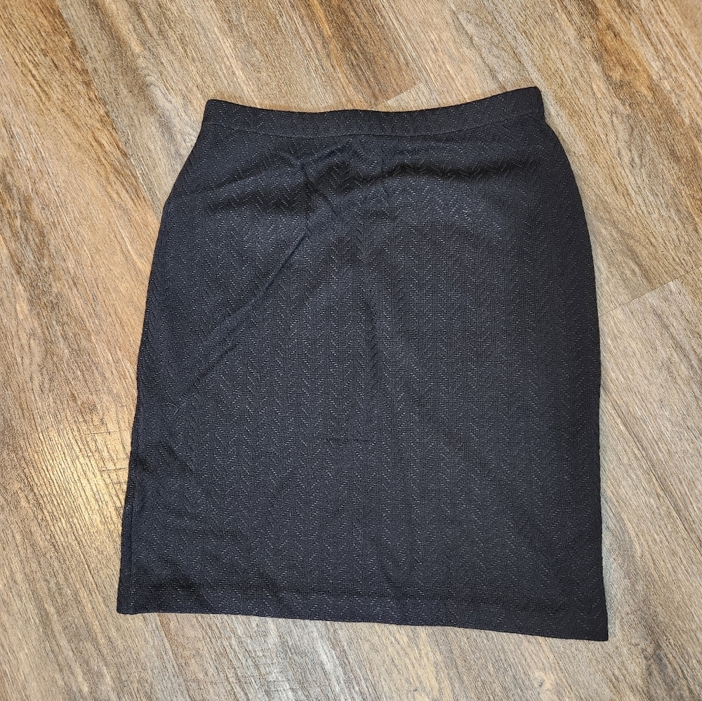 St. John Collection Black Chevron Knit Pencil Skirt - Size M Wool Blend